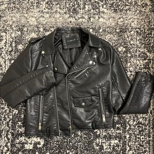 🖤NWOT, Never Worn Black Leather Jacket!!